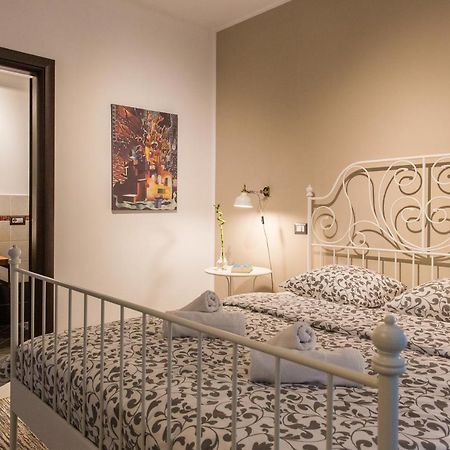 One Love Metropolitan Apartment Bucarest Esterno foto