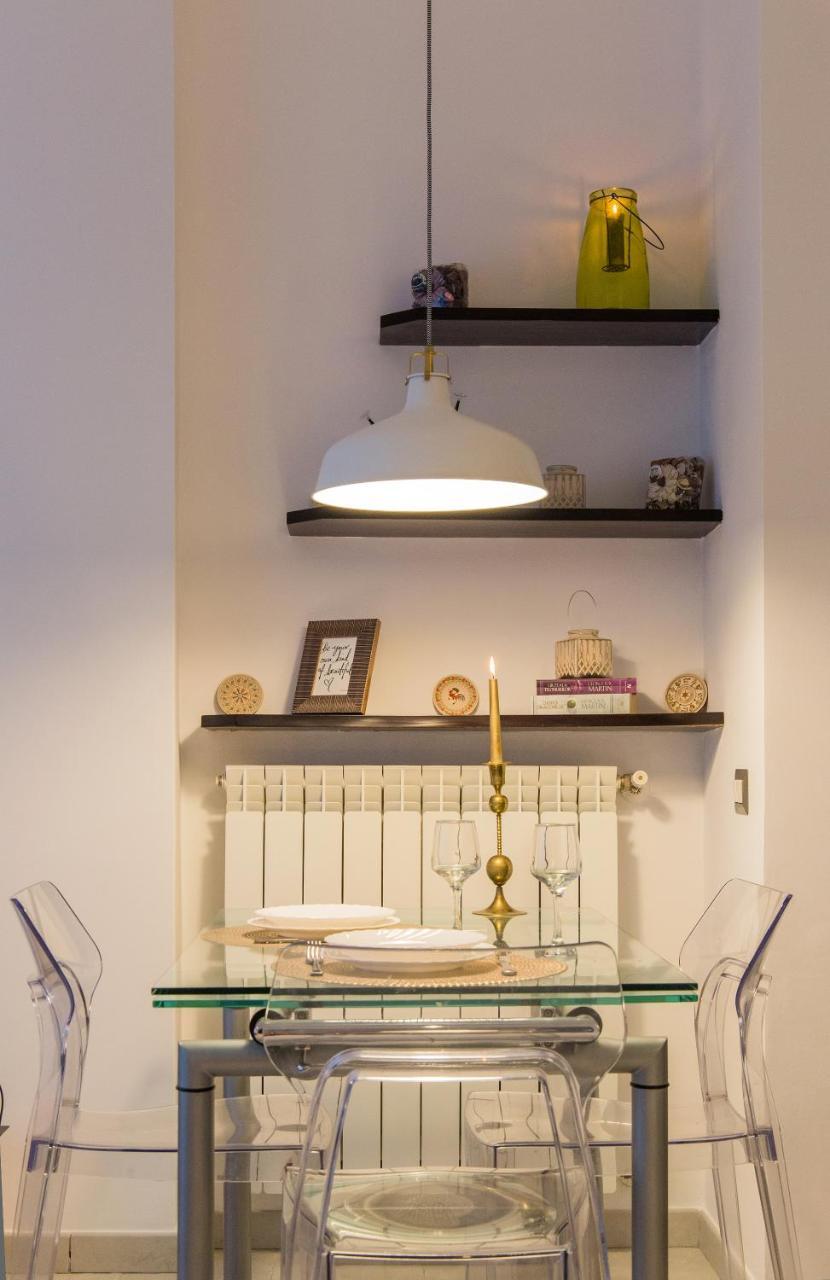 One Love Metropolitan Apartment Bucarest Esterno foto
